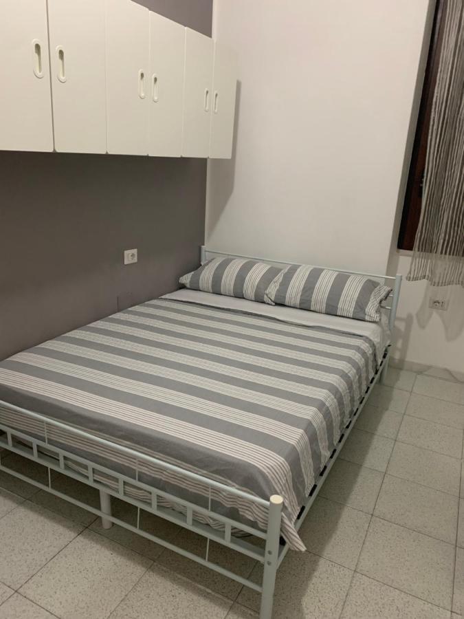 Bedroom Low Cost Di Elisa Куартучу Екстериор снимка